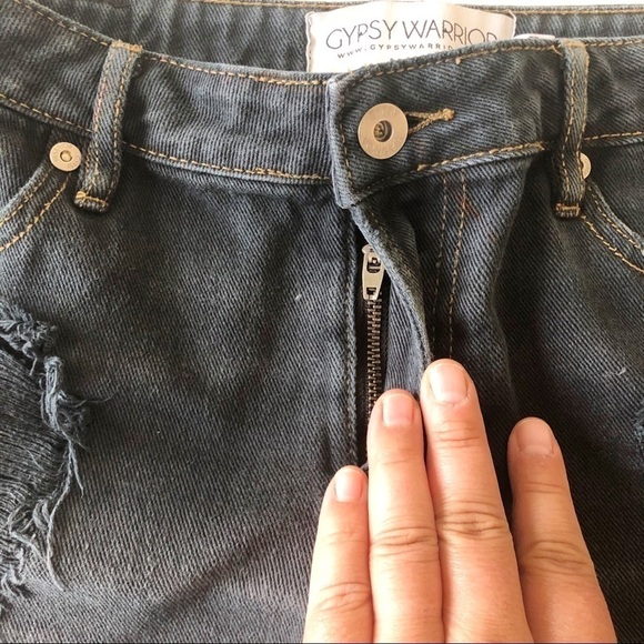 Gypsy Warrior Womens Junior Black Distressed Frayed Cut Off Denim Cutoff Short - Picture 5 of 9